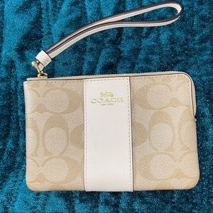Coach Crossgrain Wristlet